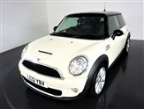 Mini Hatch 1.6 COOPER S 3d-2 FORMER KEEPERS-BLACK LEATHER-ELECTRIC GLASS ROOF -SUN PRTOECTION GLASS-XENON HEADL